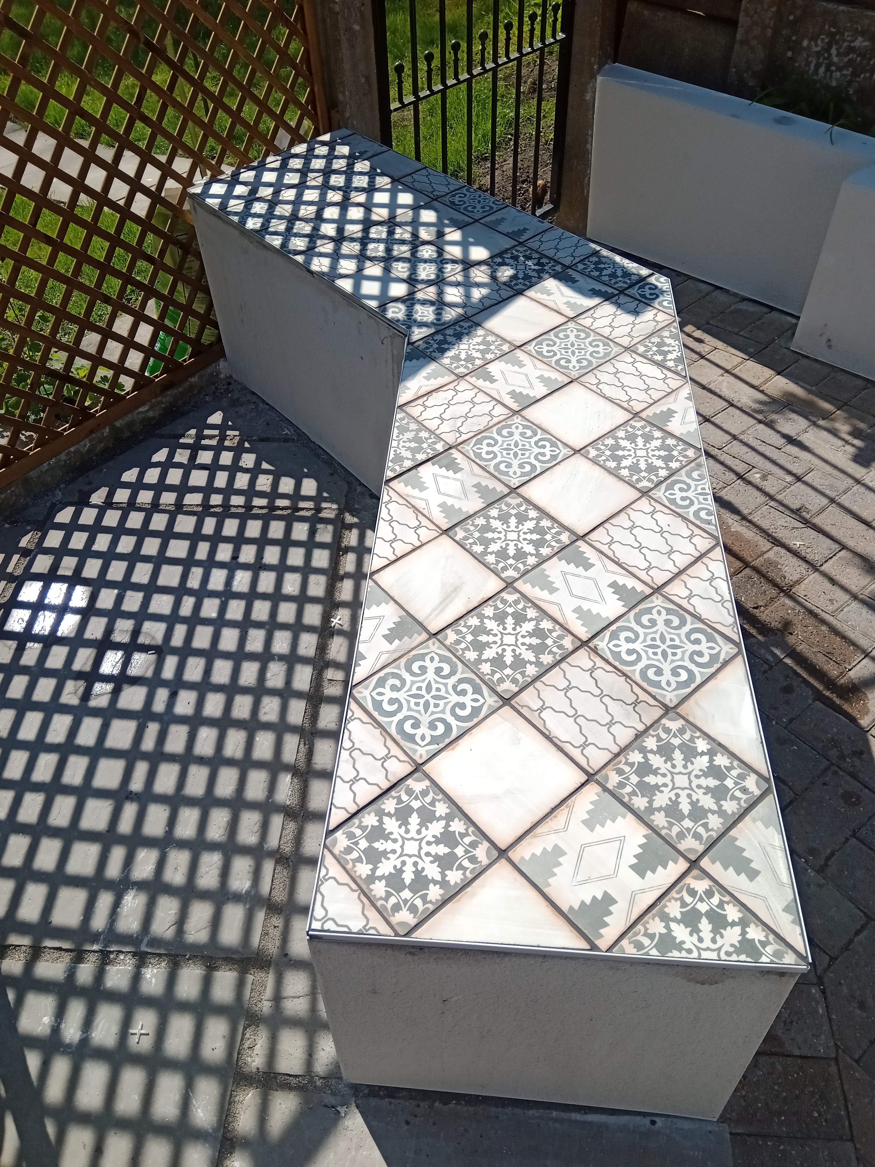 Garden feature tiling